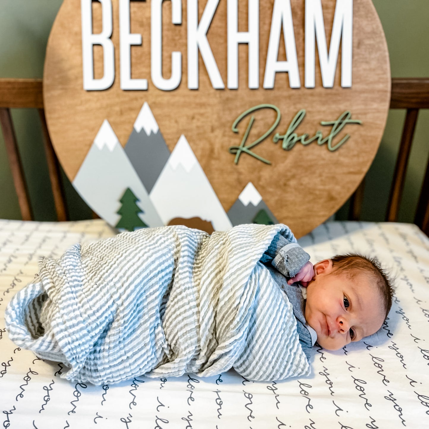Beckham Robert Bear Mountain Round Name Sign
