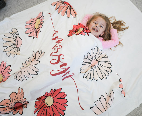 Personalized Daisy Print Baby Name Blanket